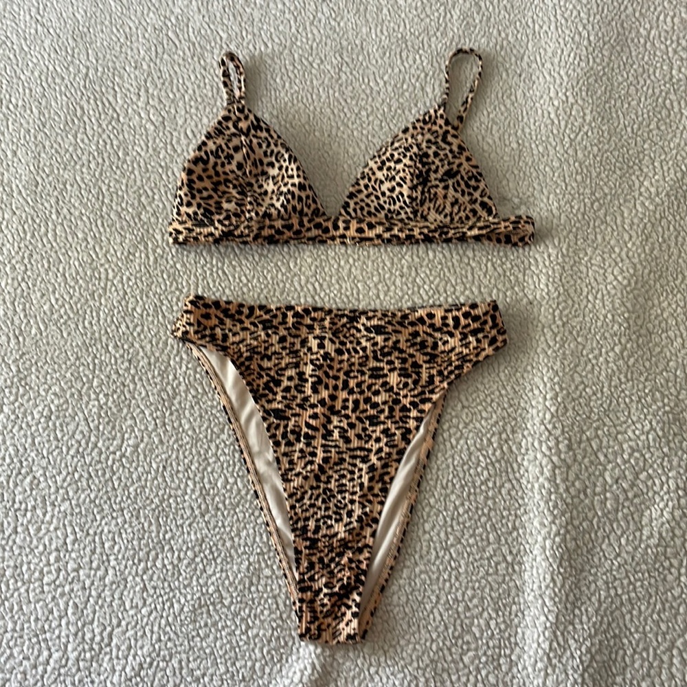 Hollister leopard bikini with cheeky high rise bottom